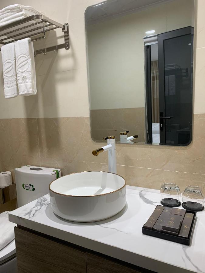Dong Phuong Hotel Bao Loc Exteriör bild